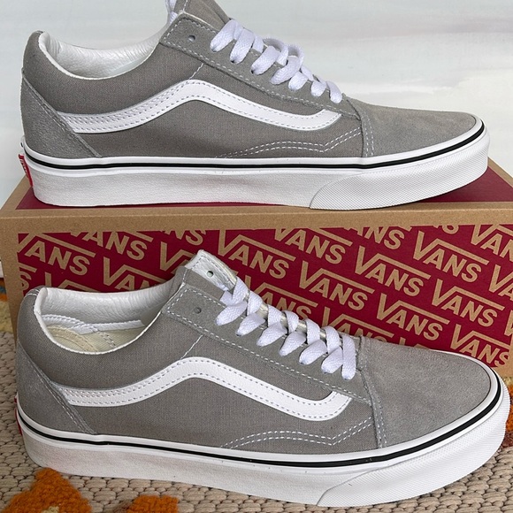 Vans Shoes - Vans WMNS Old Skool
Drizzle/True White
VN0A4U3BIYP Sneakers